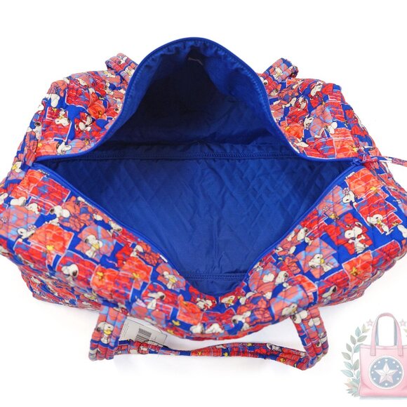 NEW ❤️ vera bradley Snoopy's House Peanuts Large Duffel Red Blue - Picture 5 of 5